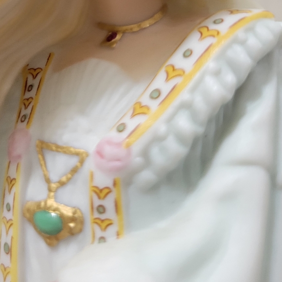 The Legendary Princess - Picture 12 of 16